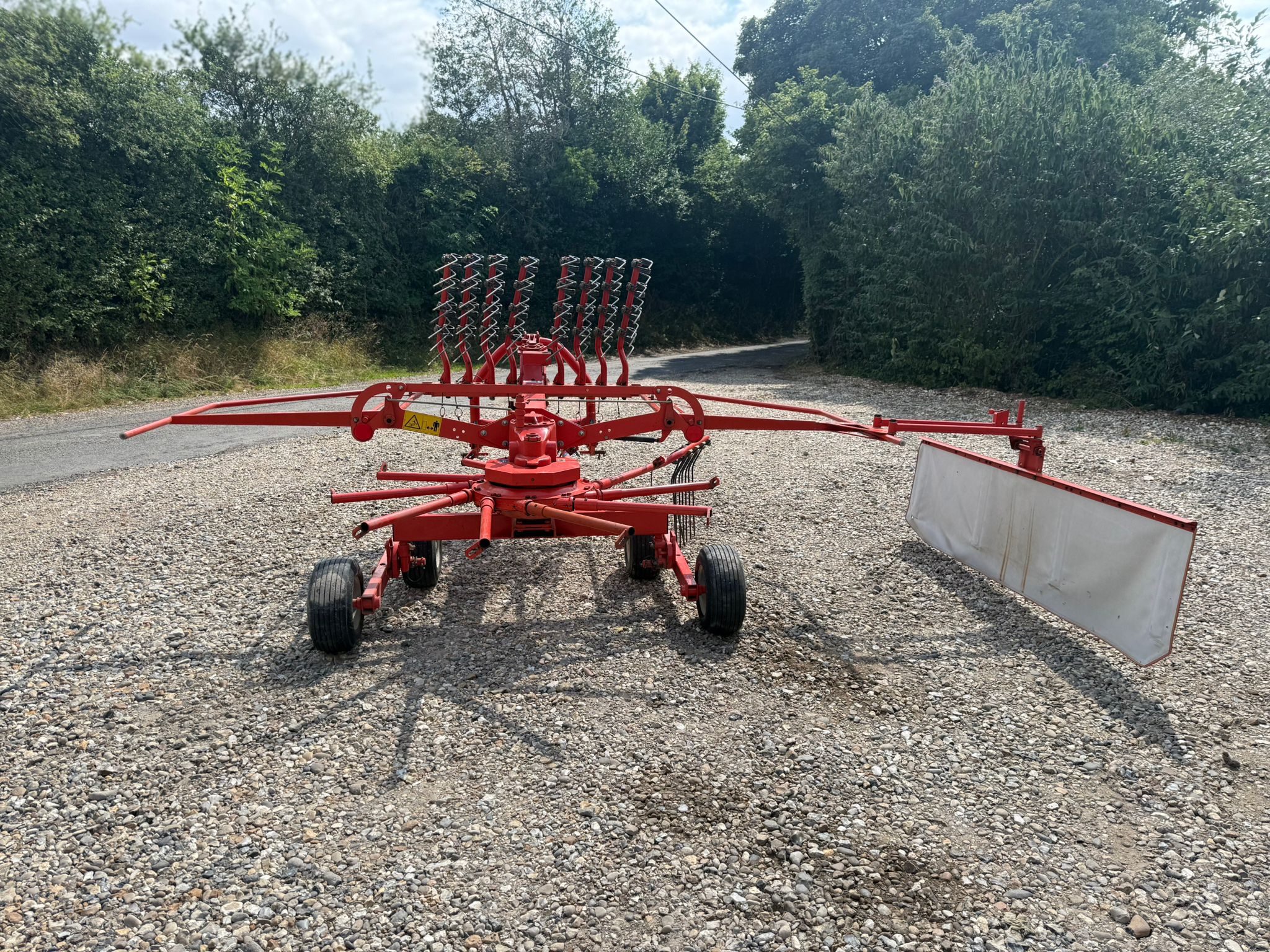 Used Kuhn GA 4121 GM Masterdrive Hay Rake