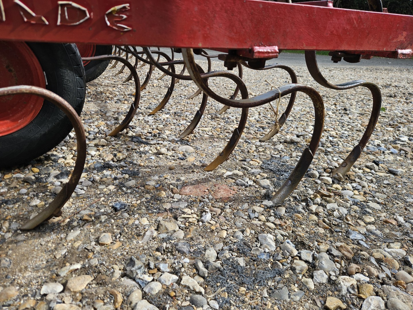 Used Kongskilde Vibromaster Triple K Springtine Harrows