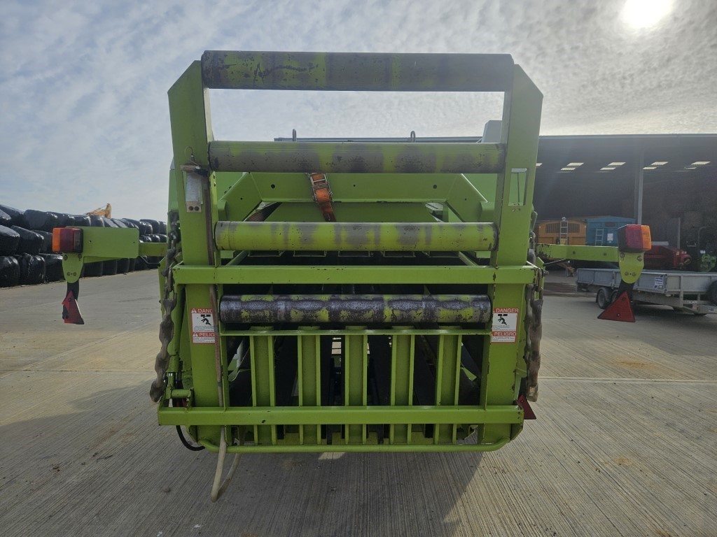 Used Claas Quadrant 2200 Square Baler