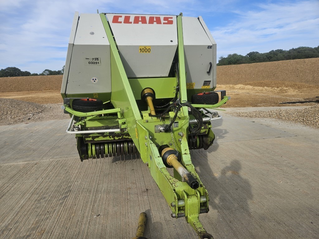 Used Claas Quadrant 2200 Square Baler