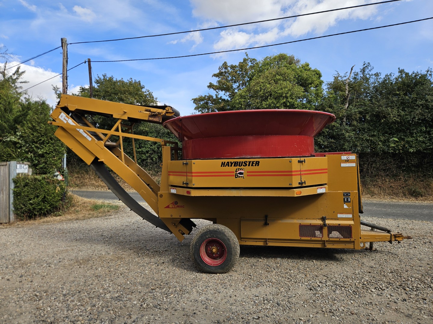 Used Haybuster H-1000 Tub Grinder