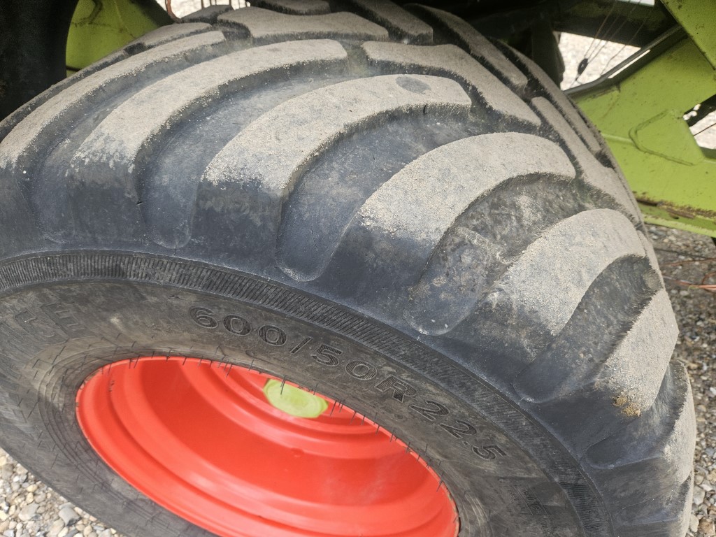 Used Claas Quadrant 2200 Square Baler