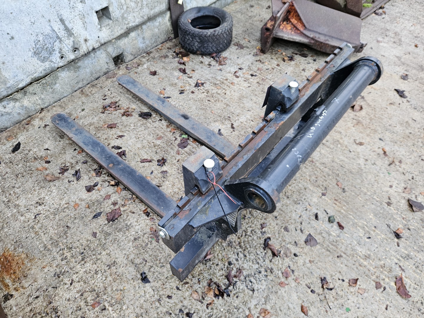 Used Manitou Pallet Tines