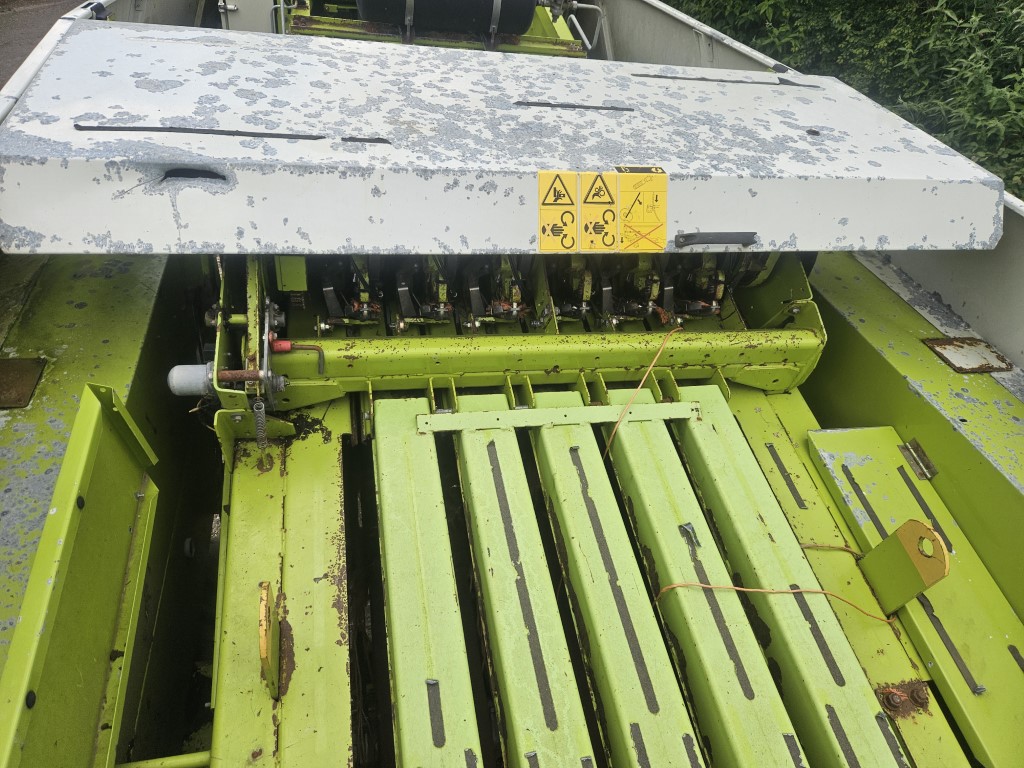 Used Claas Quadrant 2200 Square Baler