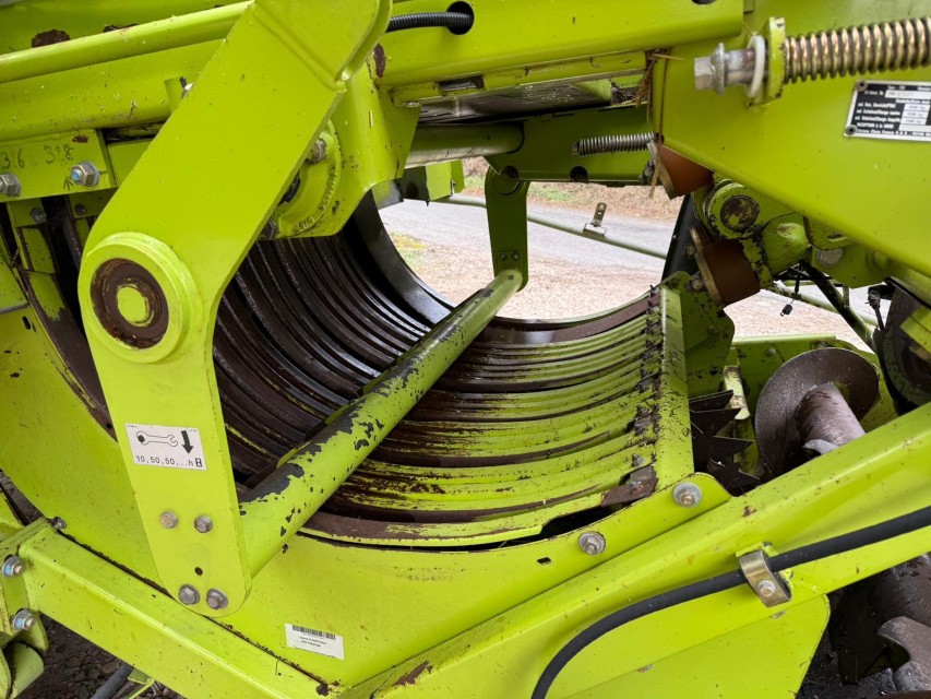 Used Claas Quadrant 2200 Baler