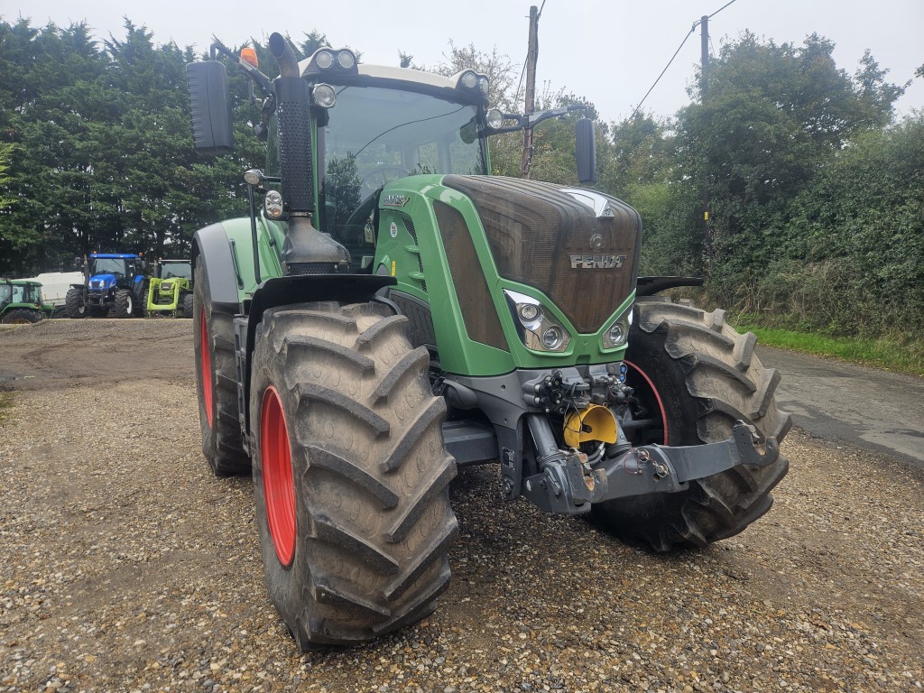 Used Fendt 828 Vario Tractor
