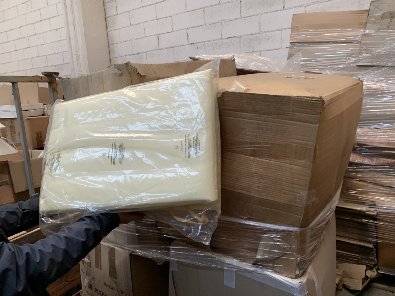 Usato Magazzino completo di una fabbrica di produzione lettini di alta qualità