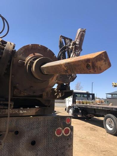 Used HB21242 Texoma 330 mounted on a 1985 Ford LT9000 Texoma 330