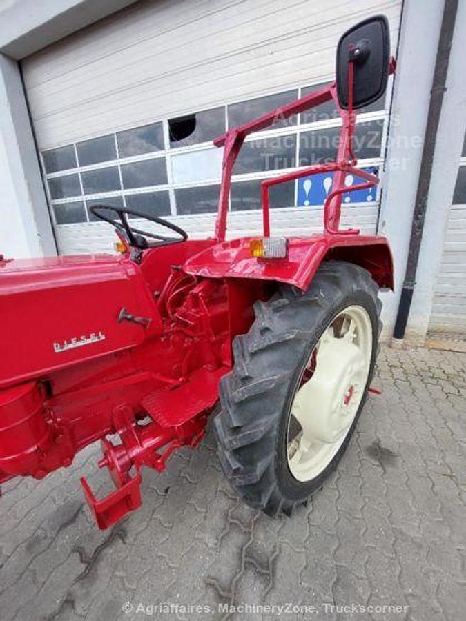 Gebraucht International D 324