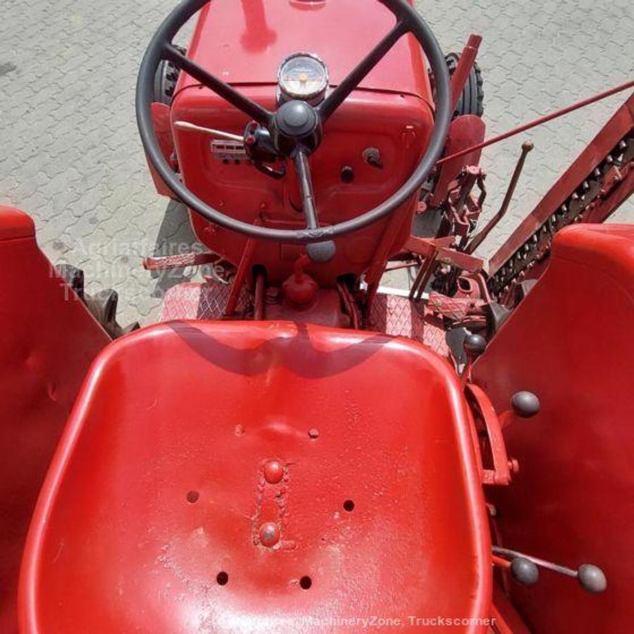 Gebraucht International 439