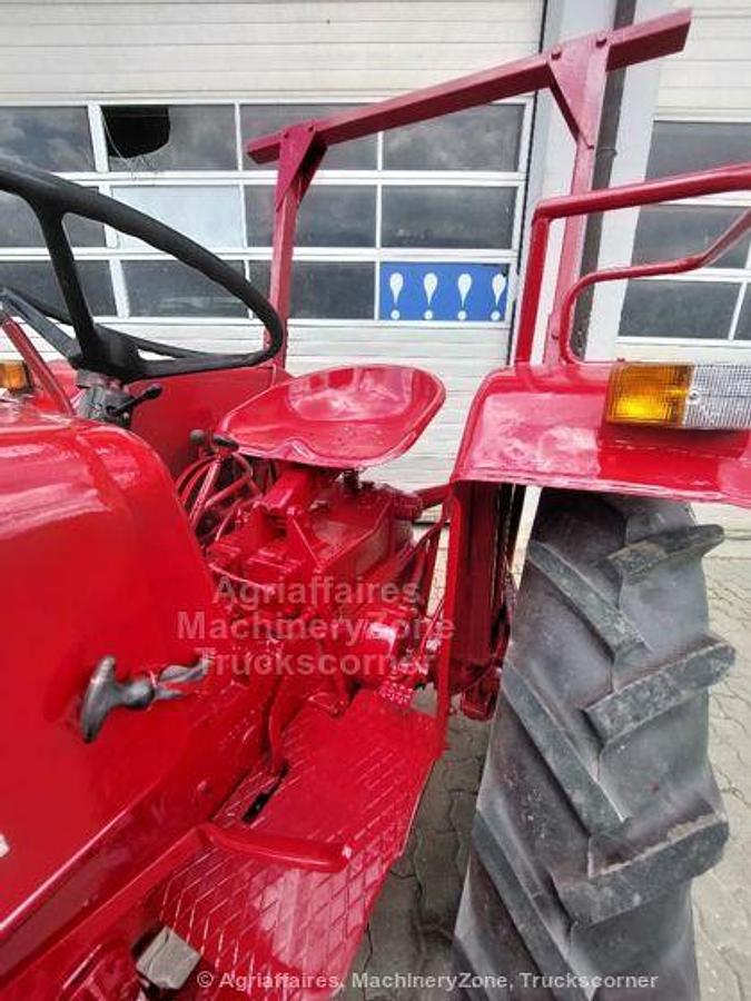 Gebraucht International D 324