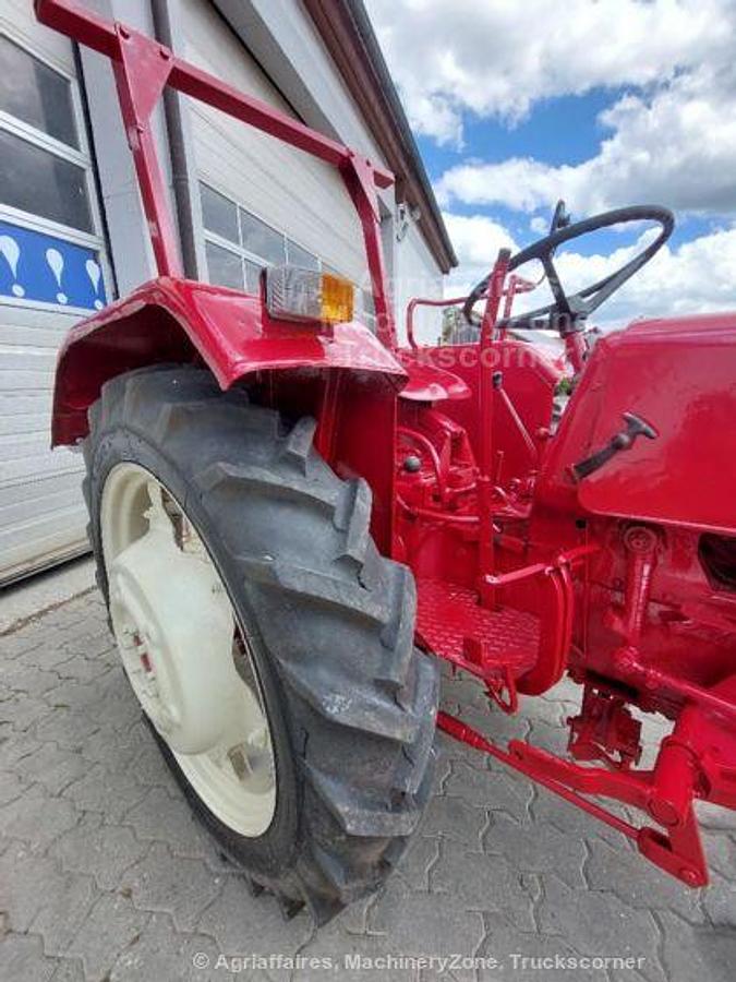 Gebraucht International D 324