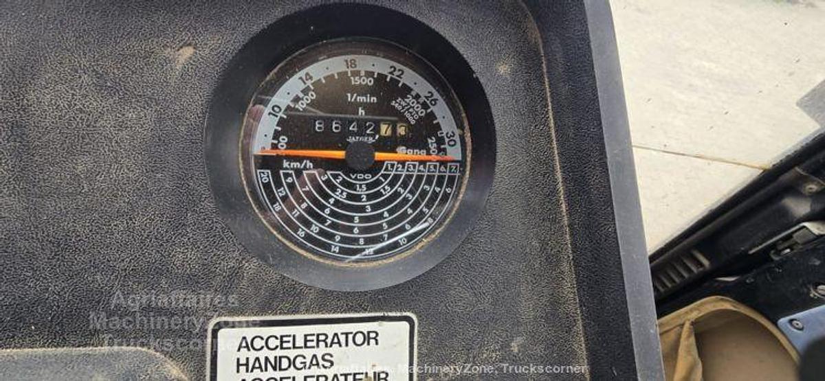 Gebraucht International 1056 XLA