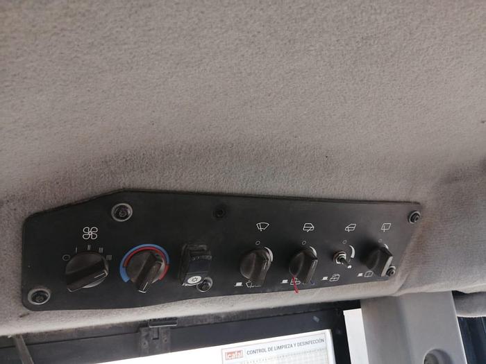 Usado CATERPILLAR D8T 2011