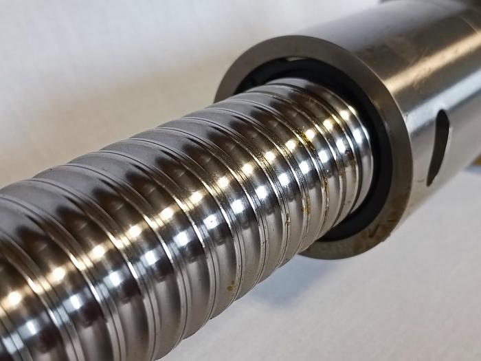 Präzisions Kugelgewindetrieb, D50mm x 10, 1570mm, IBL, neu