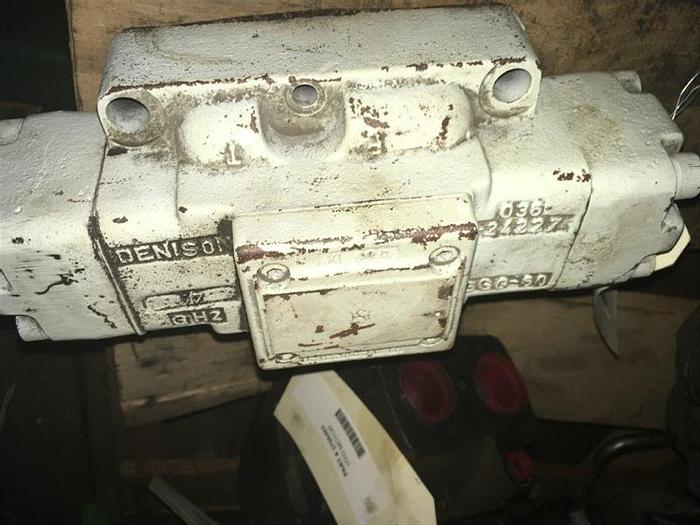 Used 0 Denison D1D12 33 307 07 05 S5 VALVE