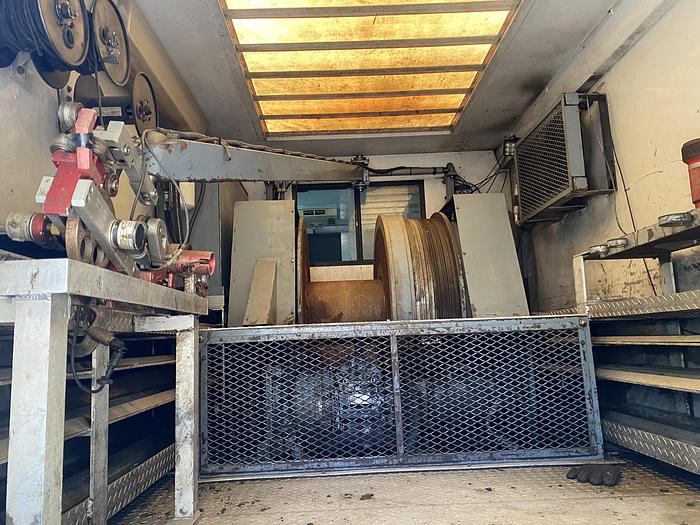 Used 2009 Kenworth wireline