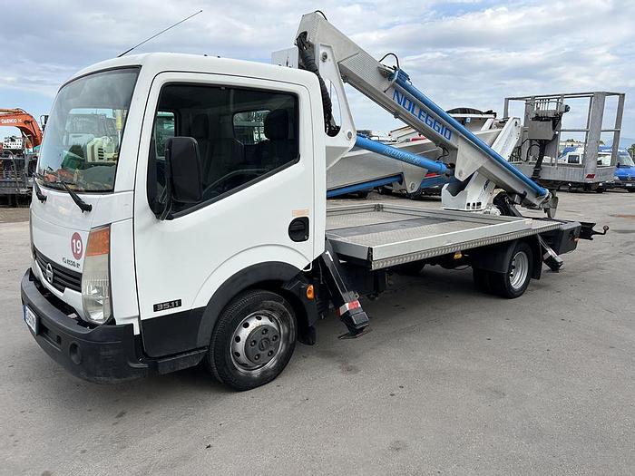 Usato 2011 NISSAN CABSTAR CON PIATTAFORMA MULTITEL HX 195