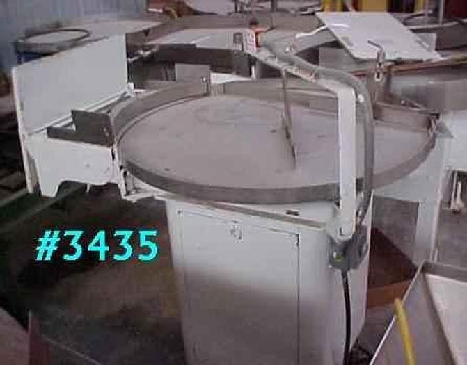 Used 3 FT. DIA. ISLAND EQUIPMENT ACCUMULATING TABLE – S/S TOP