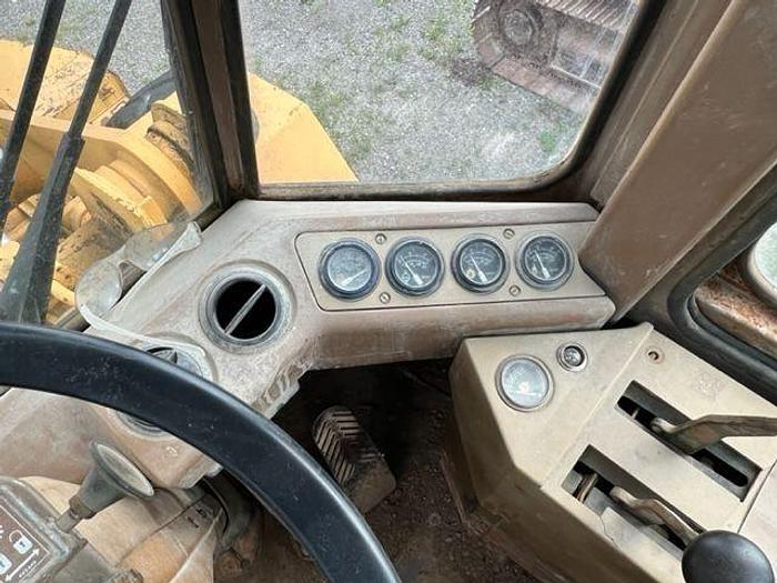 Used 1989 CATERPILLAR 916