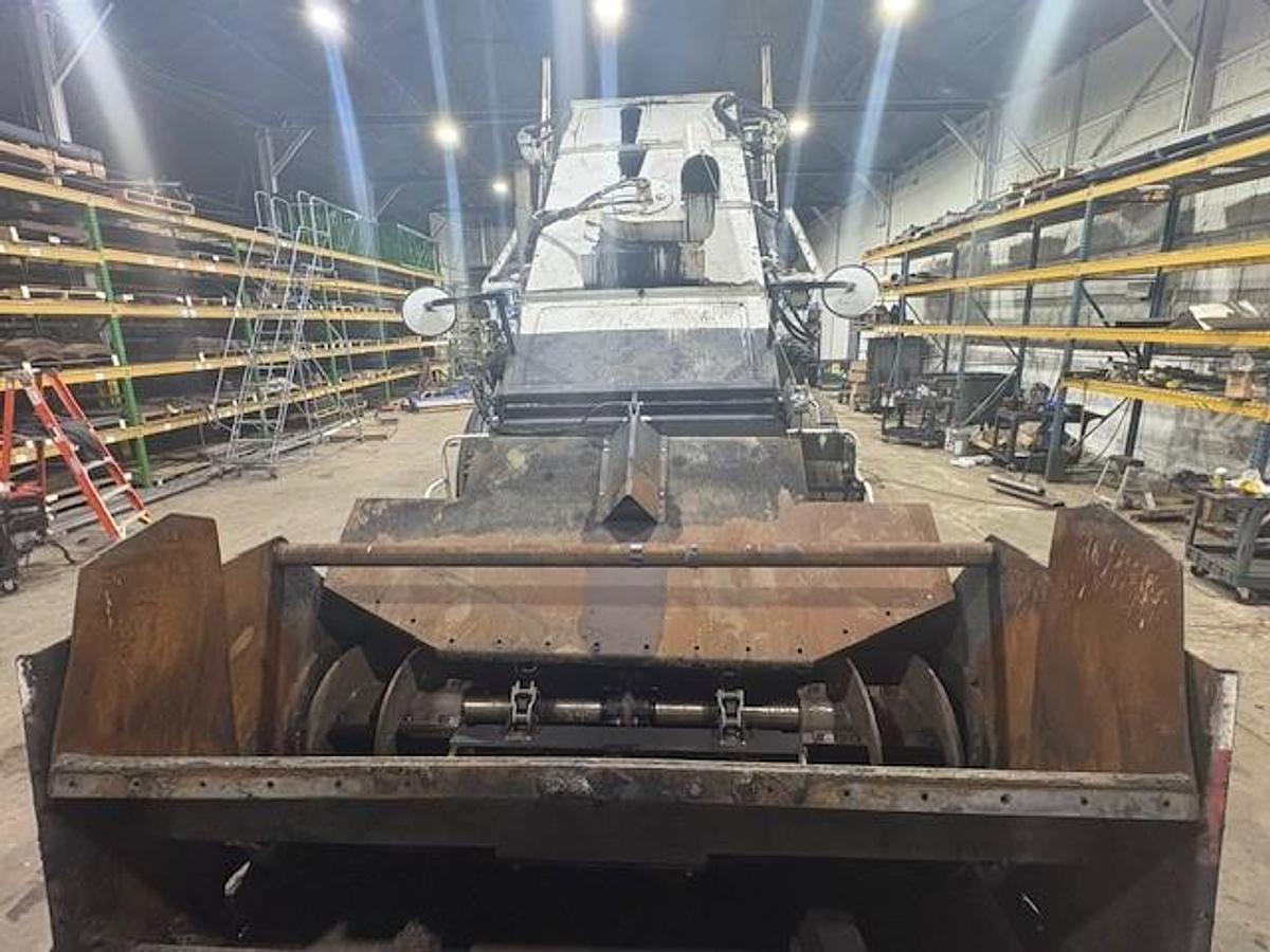 Used Roadtec SB2500D Shuttle Buggy