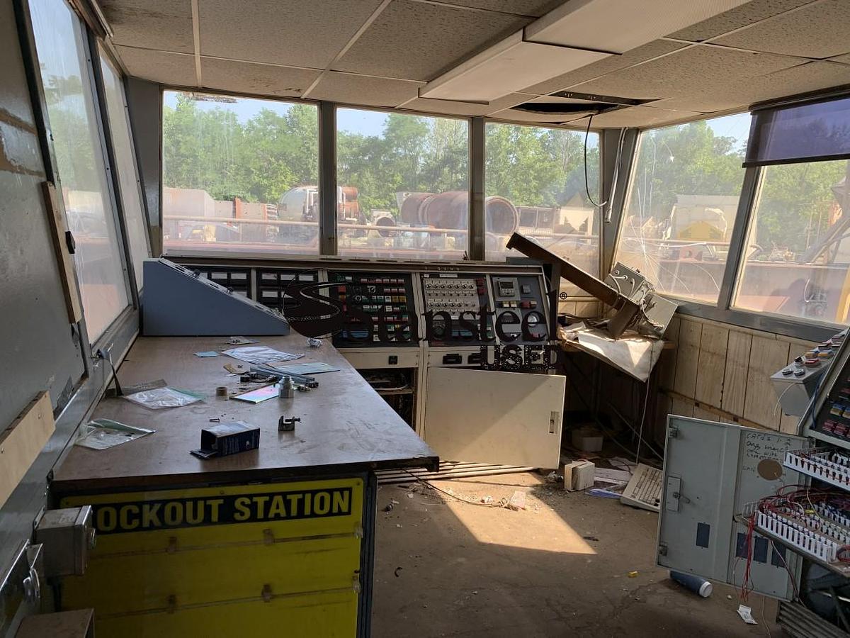 Used Stationary Control House