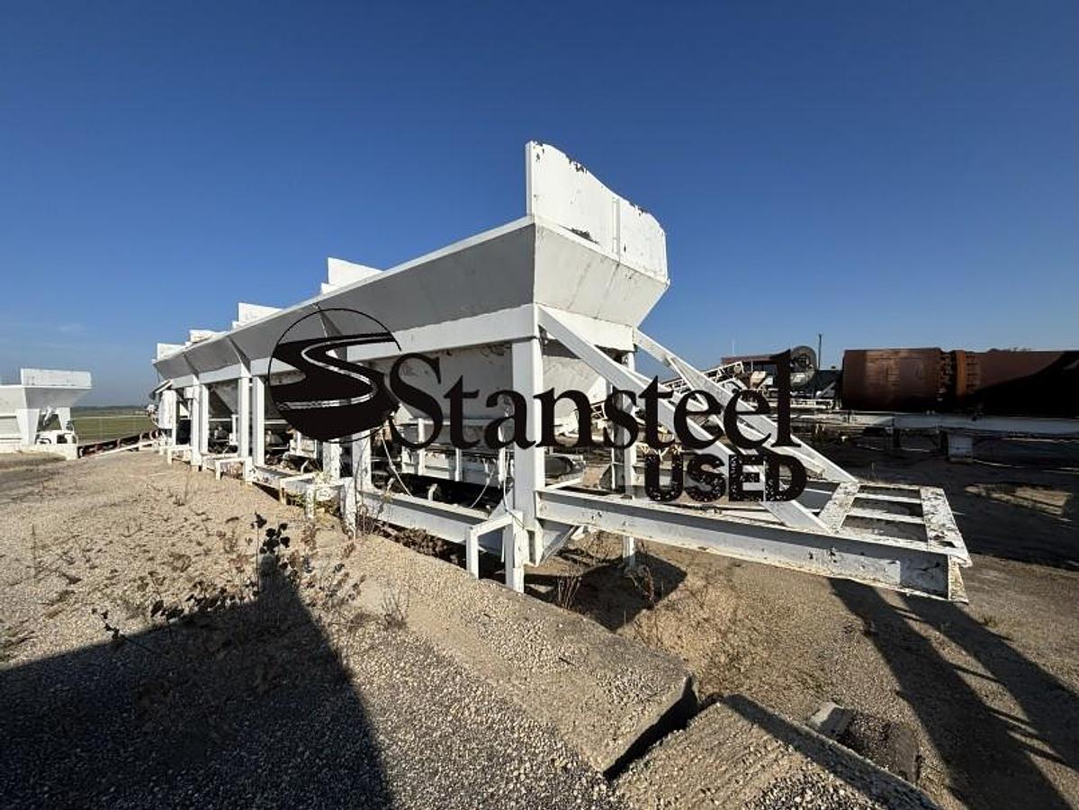 Used Portable Four (4) Bin Cold Feed System