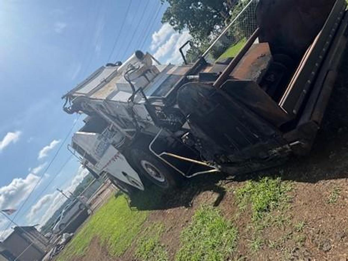 Used Roadtec SB2500D Shuttle Buggy