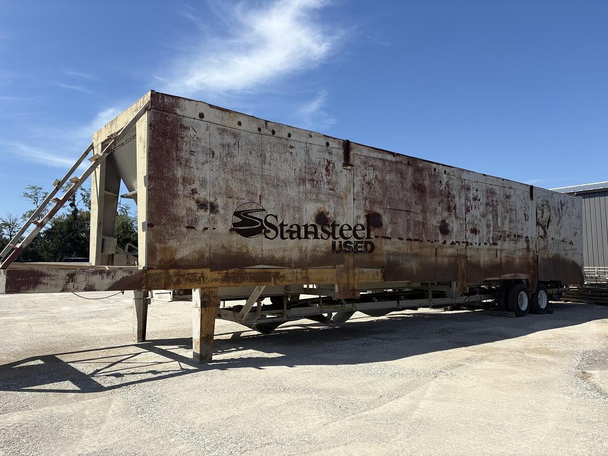 Used Portable Four (4) Bin Cold Feed System
