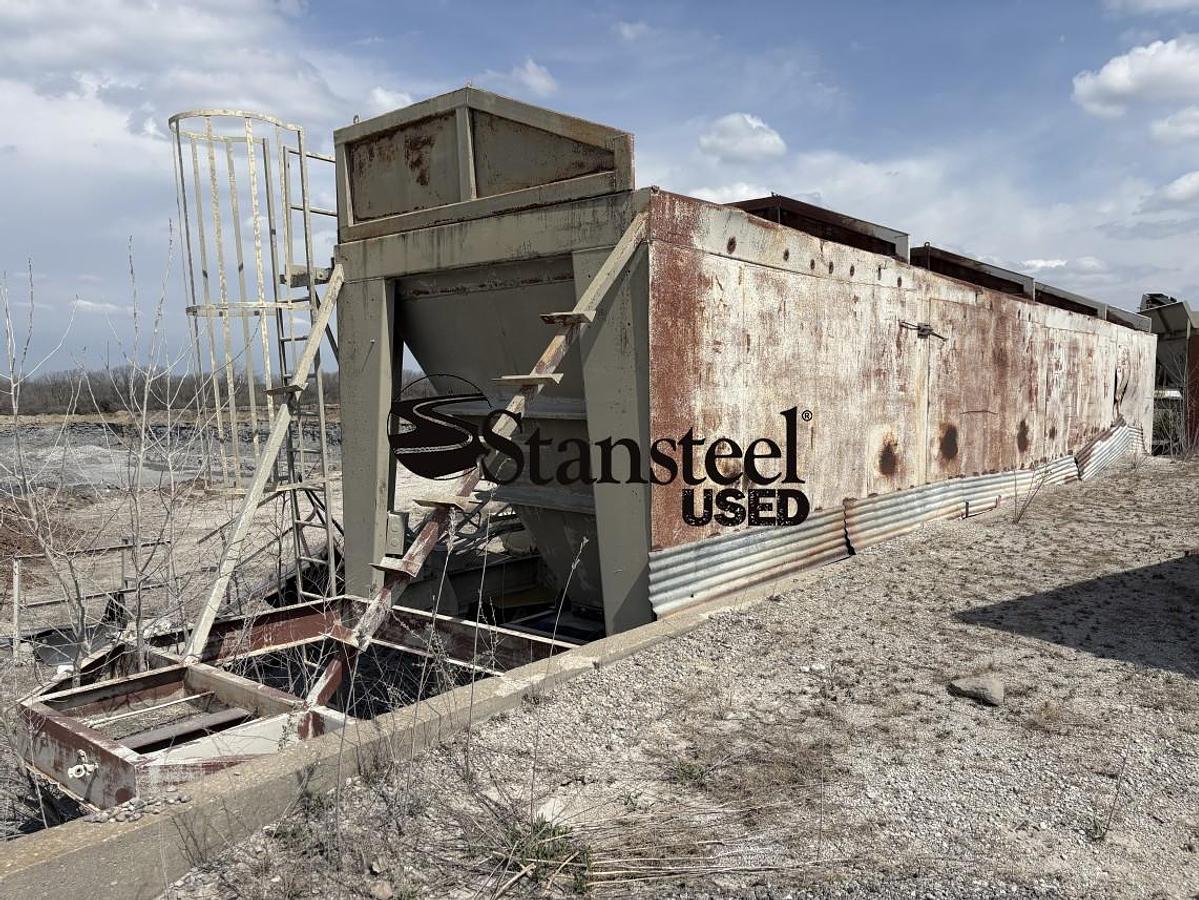 Used Portable Four (4) Bin Cold Feed System