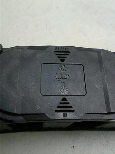 igus E4.32.01 (8 pieces) E4.32.02.100 (8 pieces) Chain