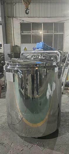 200 USG mixing tank with inclined stir