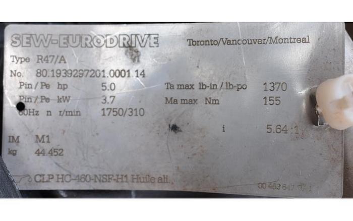 D'occasion USED 60 GALLON JACKETED TANK, STAINLESS STEEL, WITH MIXER & AUGER FEEDER