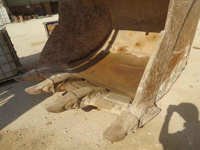 Used 2014 LIEBHERR R9100