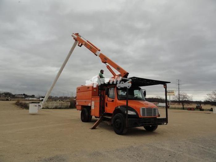 Used 2011 FREIGHTLINER BUSINESS CLASS M2 106