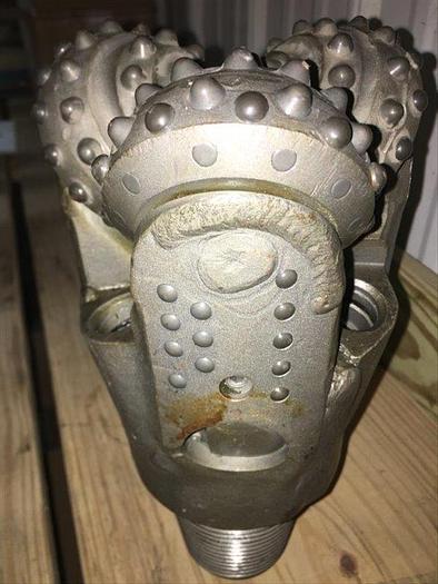 Used 5-7/8'' Tri-Cone Bit Sealed Bearing