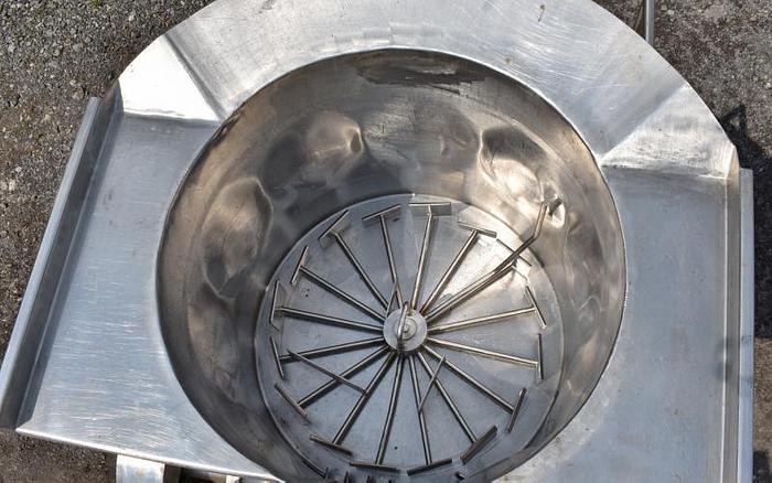 D'occasion USED 60 GALLON JACKETED TANK, STAINLESS STEEL, WITH MIXER & AUGER FEEDER