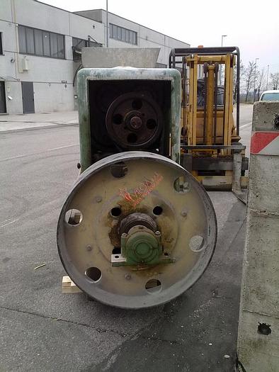 Used ROTATING PRESS FUCCELLI MOD. 300