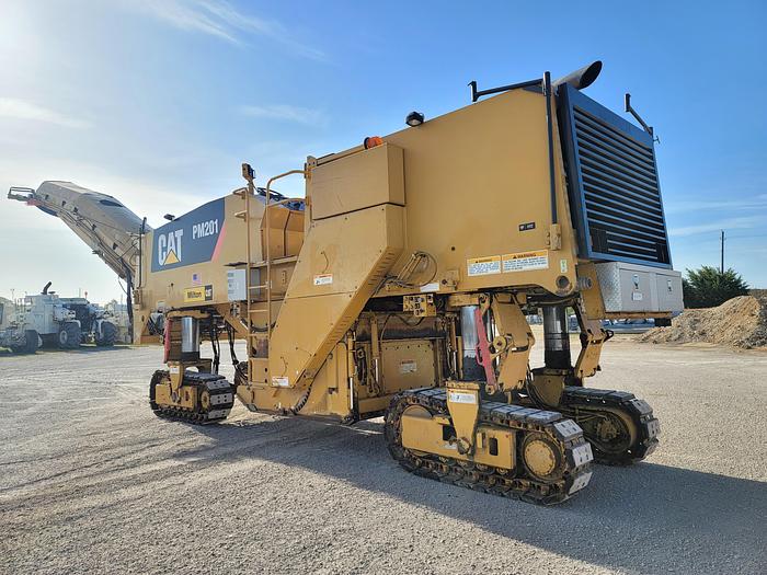 Used 2011 Caterpillar PM201