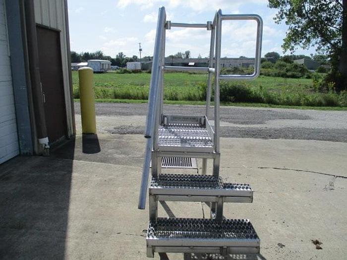 Used Work Platform; 34"x34" with Stairs