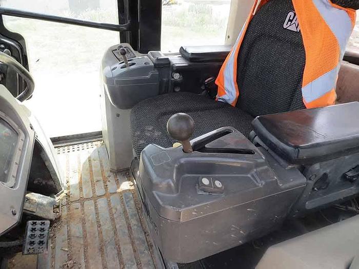 Used 2011 CATERPILLAR 963D