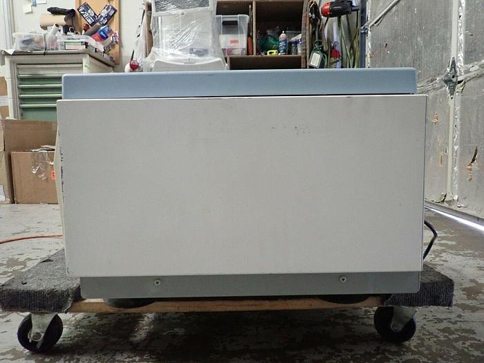 Used Thermo IEC Model Centra CL3 Centrifuge with Rotor 243, Buckets & Inserts