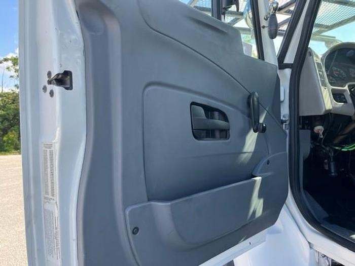 Used Altec AM55-E 60ft Over-Center Bucket Boom on 2009 International 7400 4x4 Utility Truck - C96023