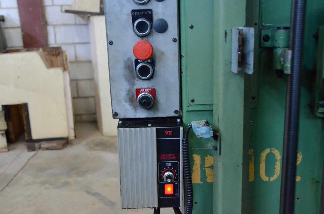 Usado Rectificadora de Centros REM #4497