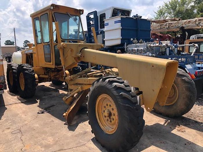 Used John Deere 570A