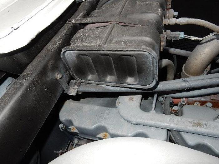 Used 2000 Mack RD690S- Stock #: 8633