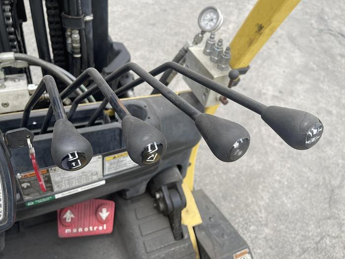 Used 13,500 POUND HYSTER MDL S135FT FORKLIFT ROLL CLAMP COMPATIBLE-SALE PENDING