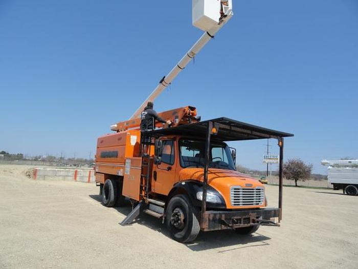 Used 2011 FREIGHTLINER BUSINESS CLASS M2 106
