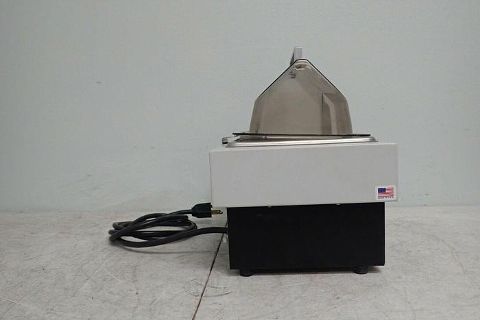 Used Fisher Scientific 2LS-M Isotemp Heating Water Bath