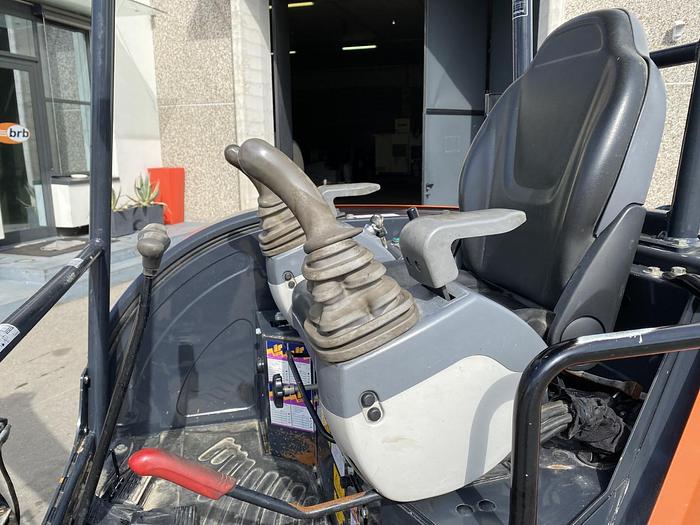 Usato 2016 HITACHI ZX26U-5A